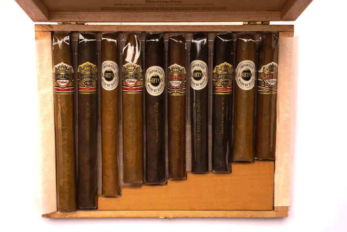 Ashton 10-Cigar Sampler