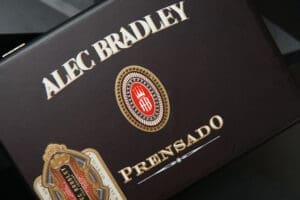 Alec Bradley Prensado