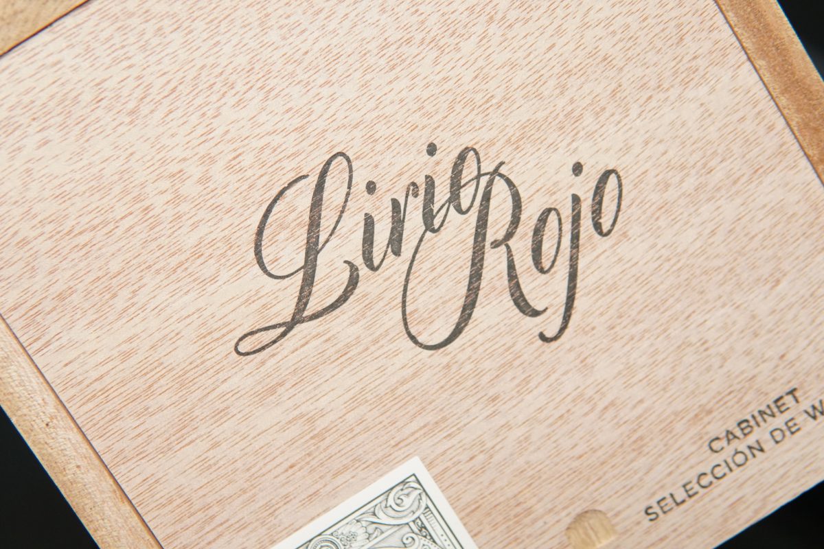 Lirio Rojo Cigars Box For Sale
