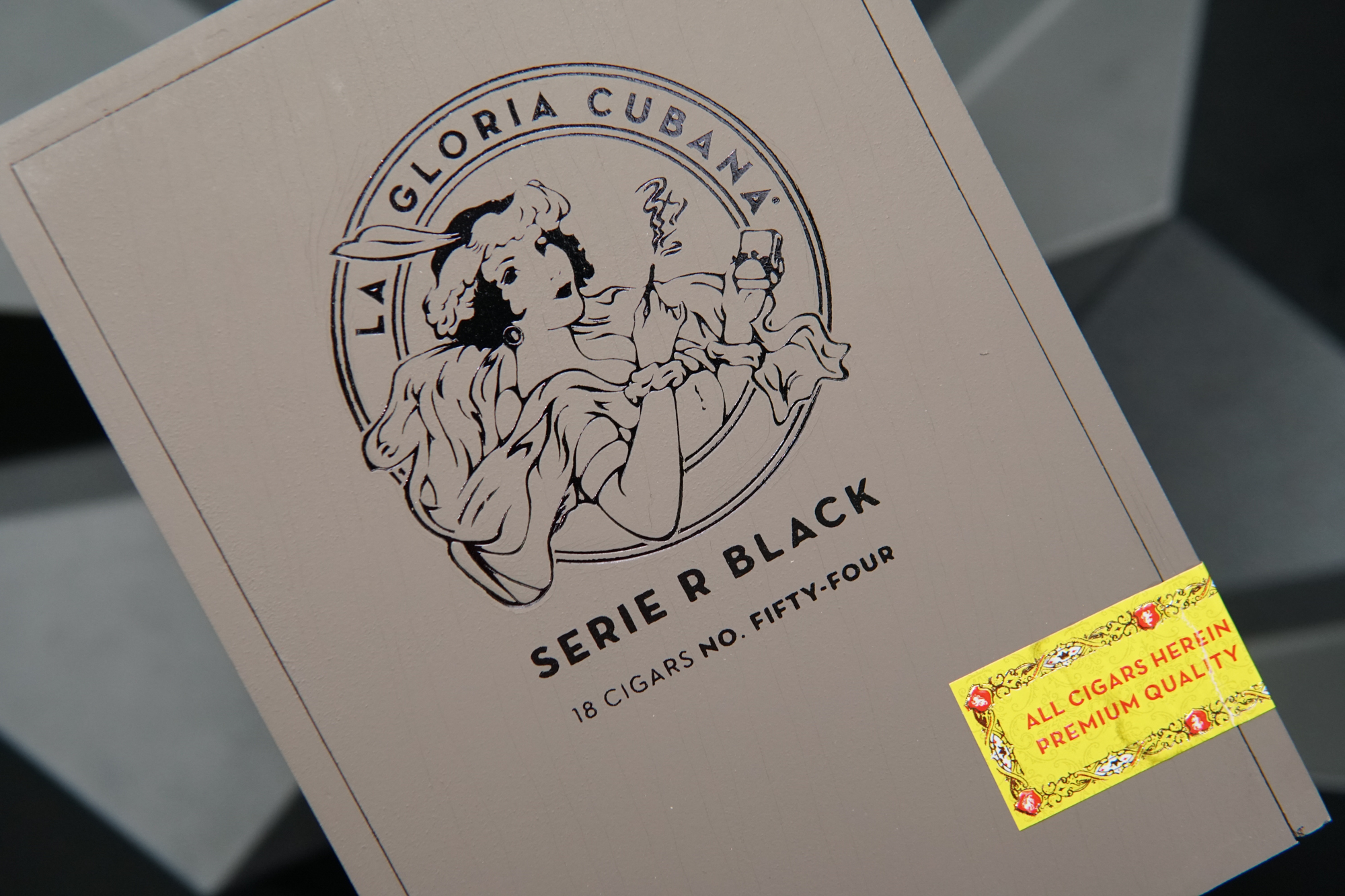 LA GLORIA CUBANA EMPTY WOOD CIGAR BOX SERIE R BLACK~NO. 54